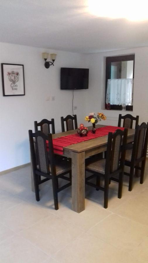Appartamento Casa Radu Novaci-Străini Esterno foto